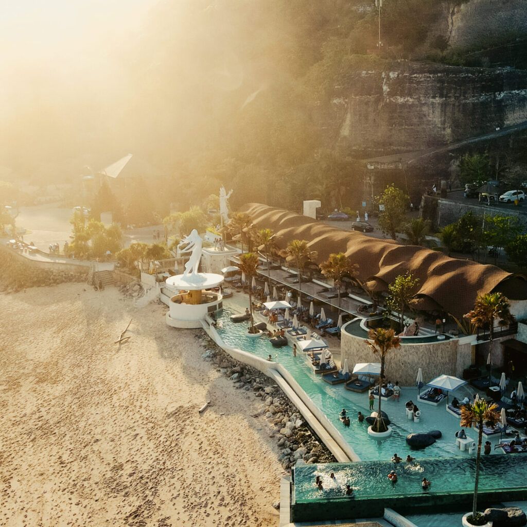 The beauty of Tropical Temptation and its surround