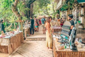 shopping in uluwatu