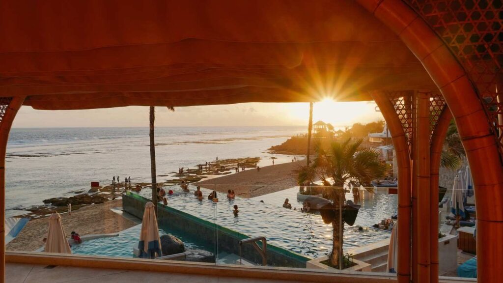 best beach club uluwatu