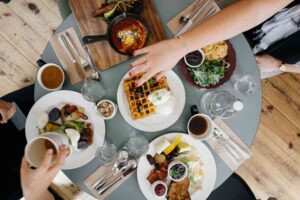 cheap breakfast in uluwatu